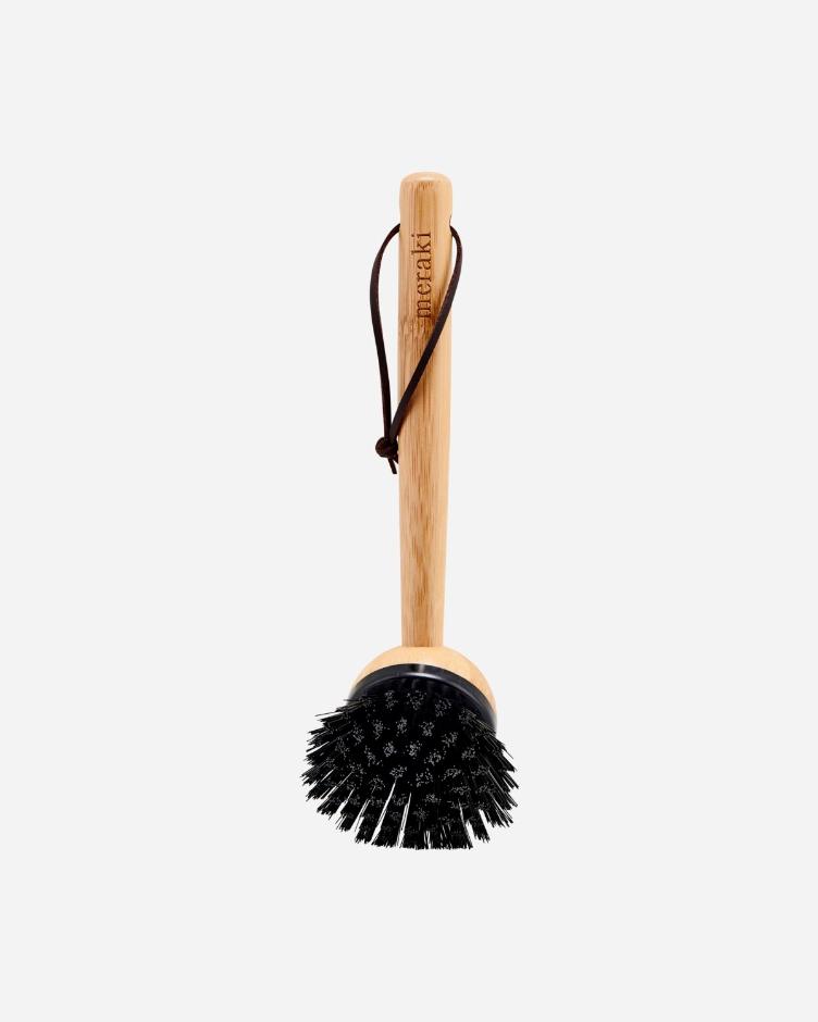 Dish brush, Nature